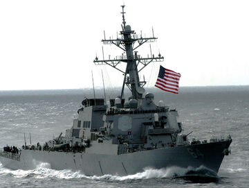 Okręt wojenny USS Carney