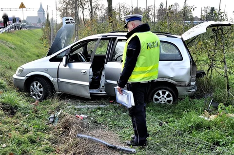 Opel Zafira biorący udział w wypadku