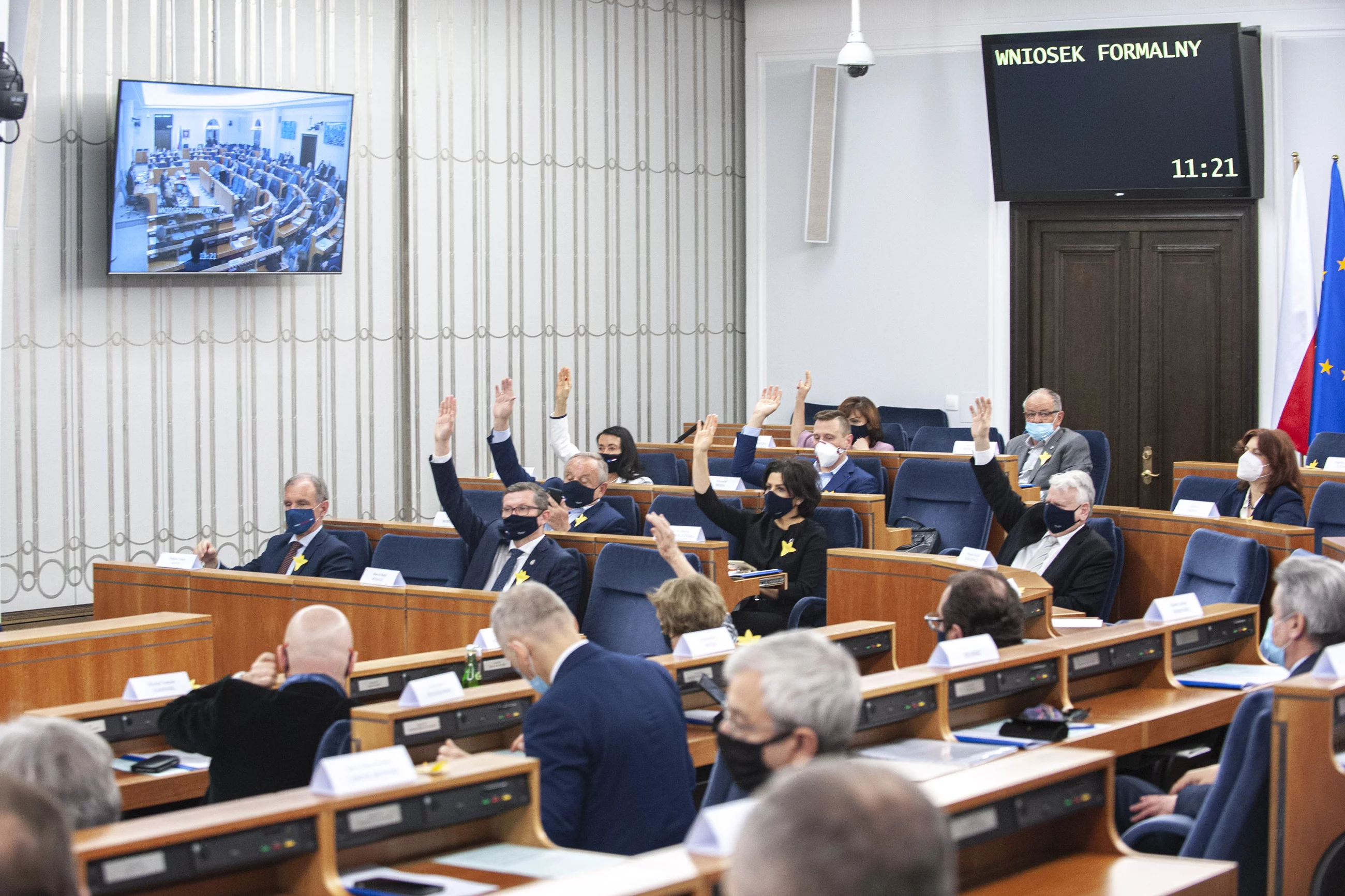 Senatorowie podczas głosowania, zdj. ilustracyjne