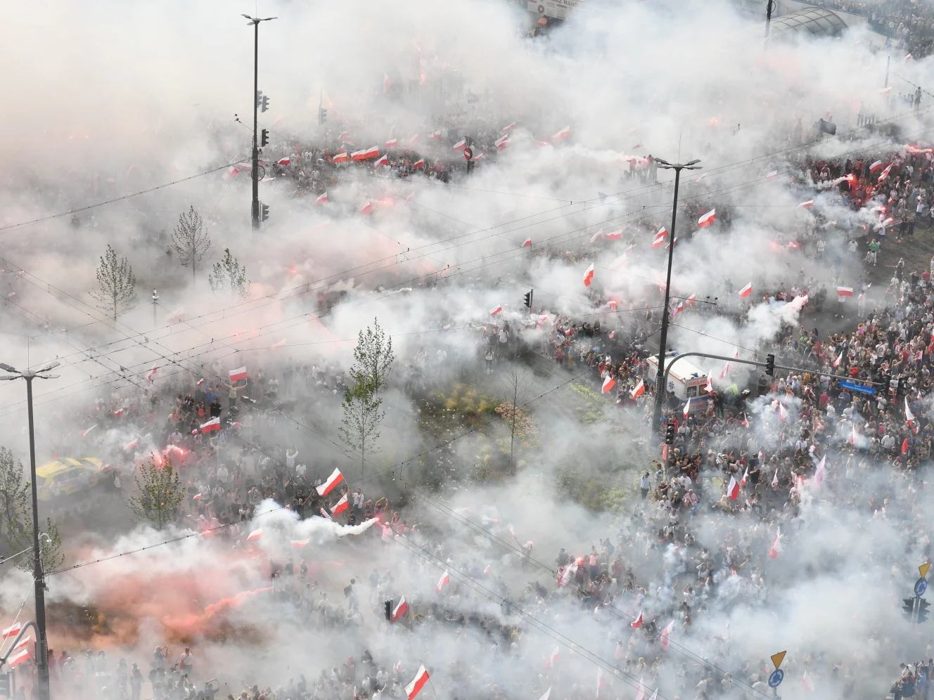 Race podczas godziny „W” na rondzie Dmowskiego w Warszawie