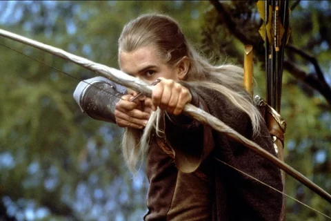 Orlando Bloom jako Legolas we "Władcy Pierścieni: Drużyna Pierścienia"
