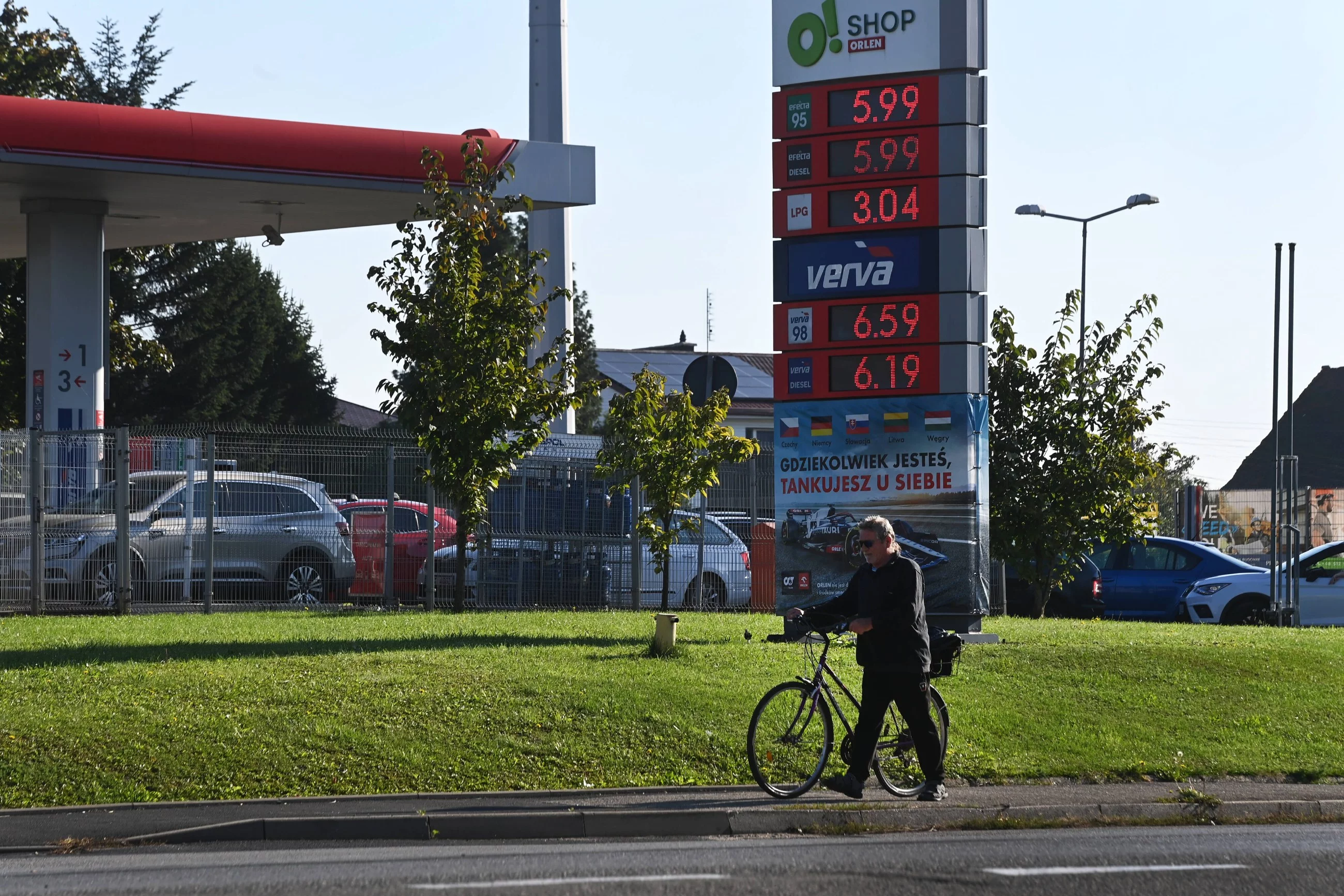 Orlen o rzekomych brakach paliwa