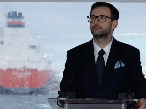 Prezes Daniel Obajtek na konferencji prasowej w Świnoujściu. Pierwszy gazowiec z floty Orlenu dotarł do Polski