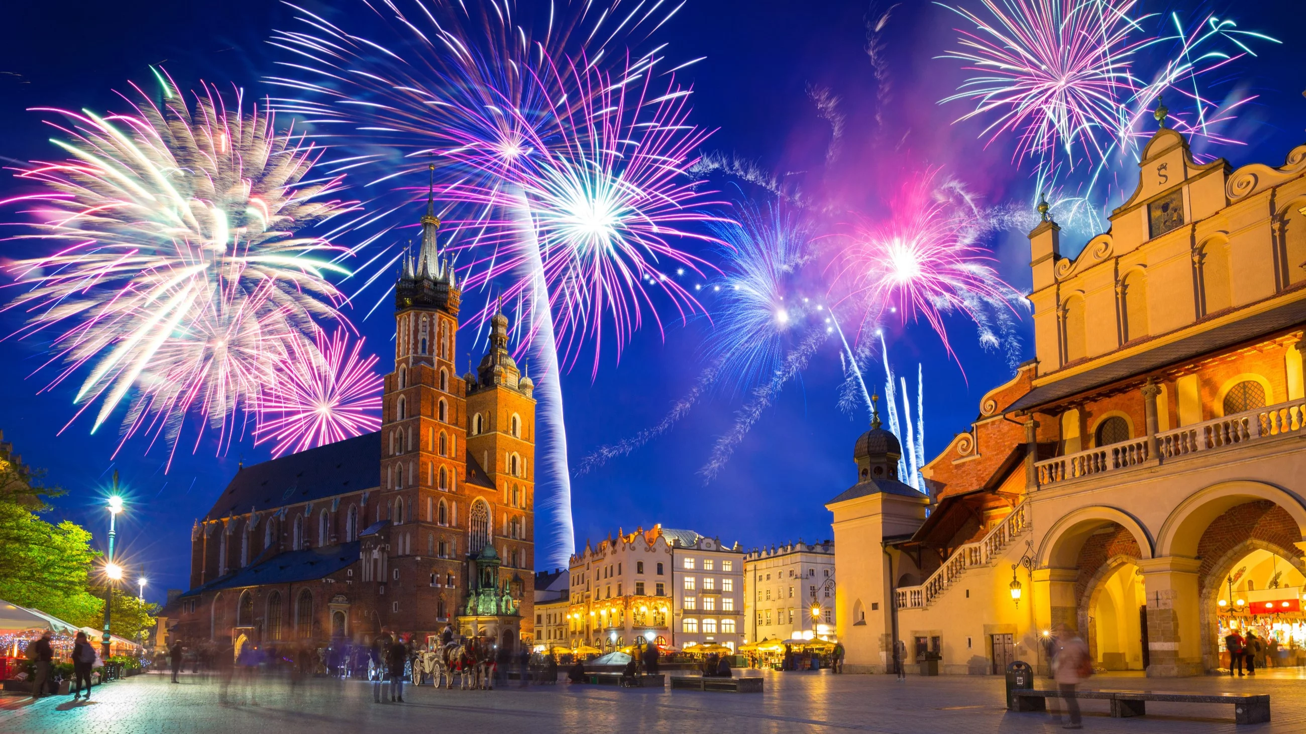 Pokaz fajerwerków noworocznych w Krakowie