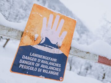 Ostrzeżenie przed lawinami w Austrii