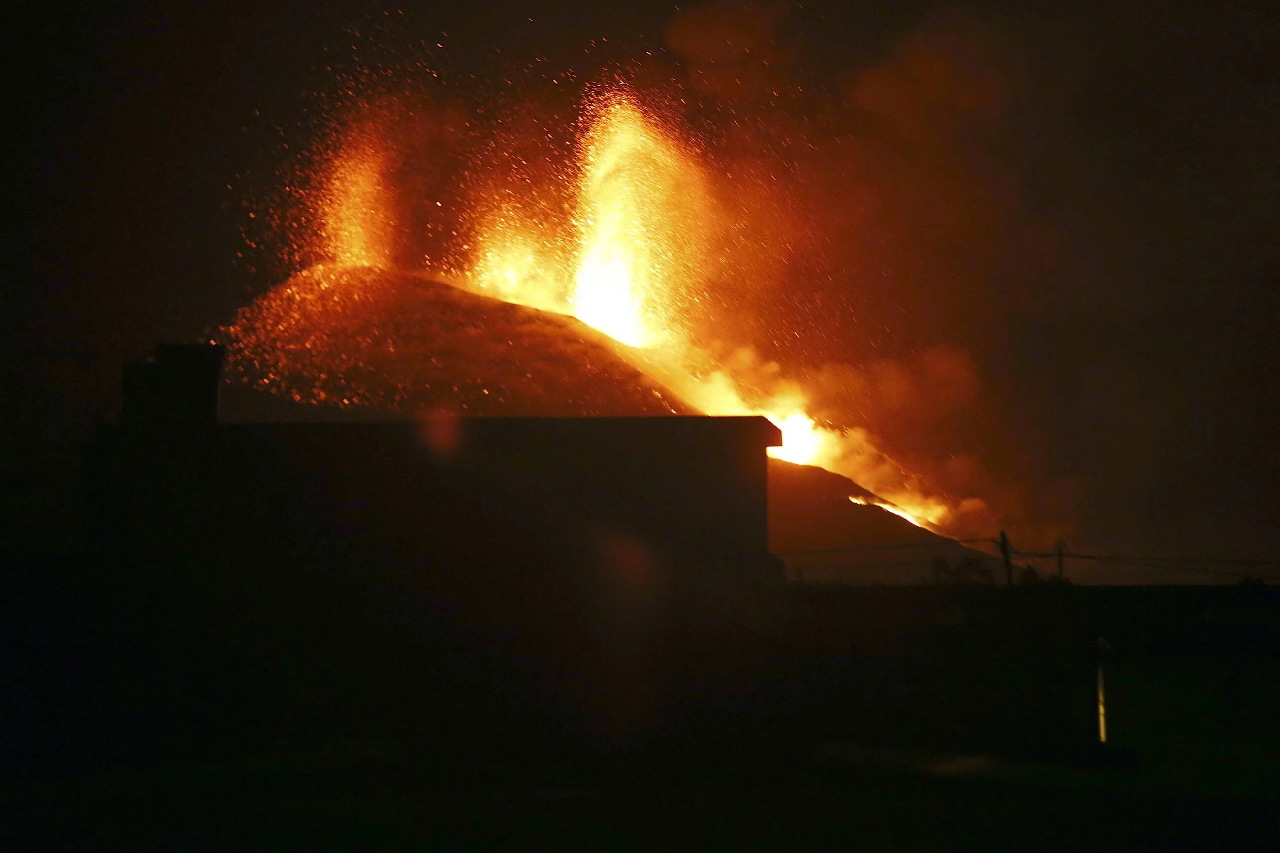 Erupcja wulkanu Cumbre Vieja