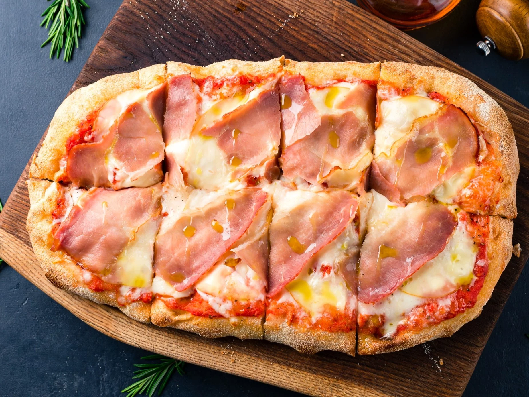 Pizza z czerstwego chleba