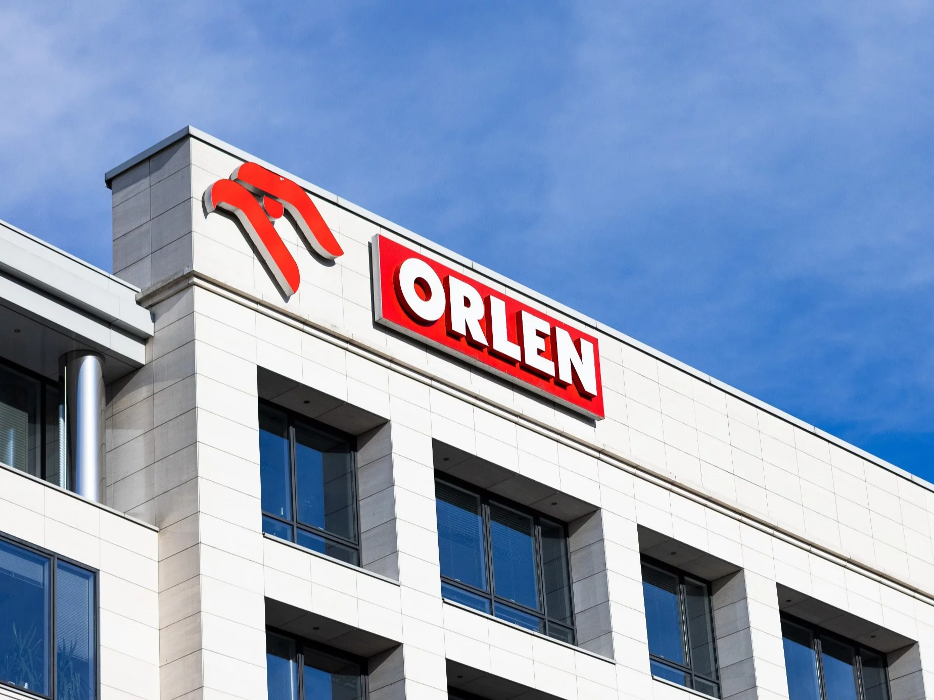 Orlen oszukany na kilkaset milionów dolarów? Prokuratura publikuje oświadczenie