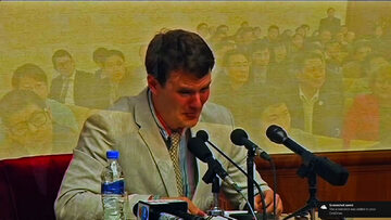 Otto Warmbier podczas publicznego przesłuchania w Korei Północnej