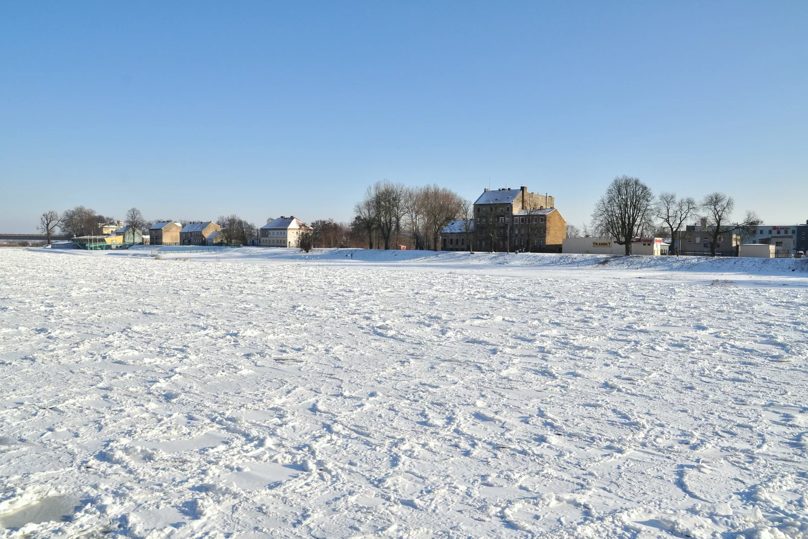 Gorzów Wielkopolski, widok z prawego brzegu Warty