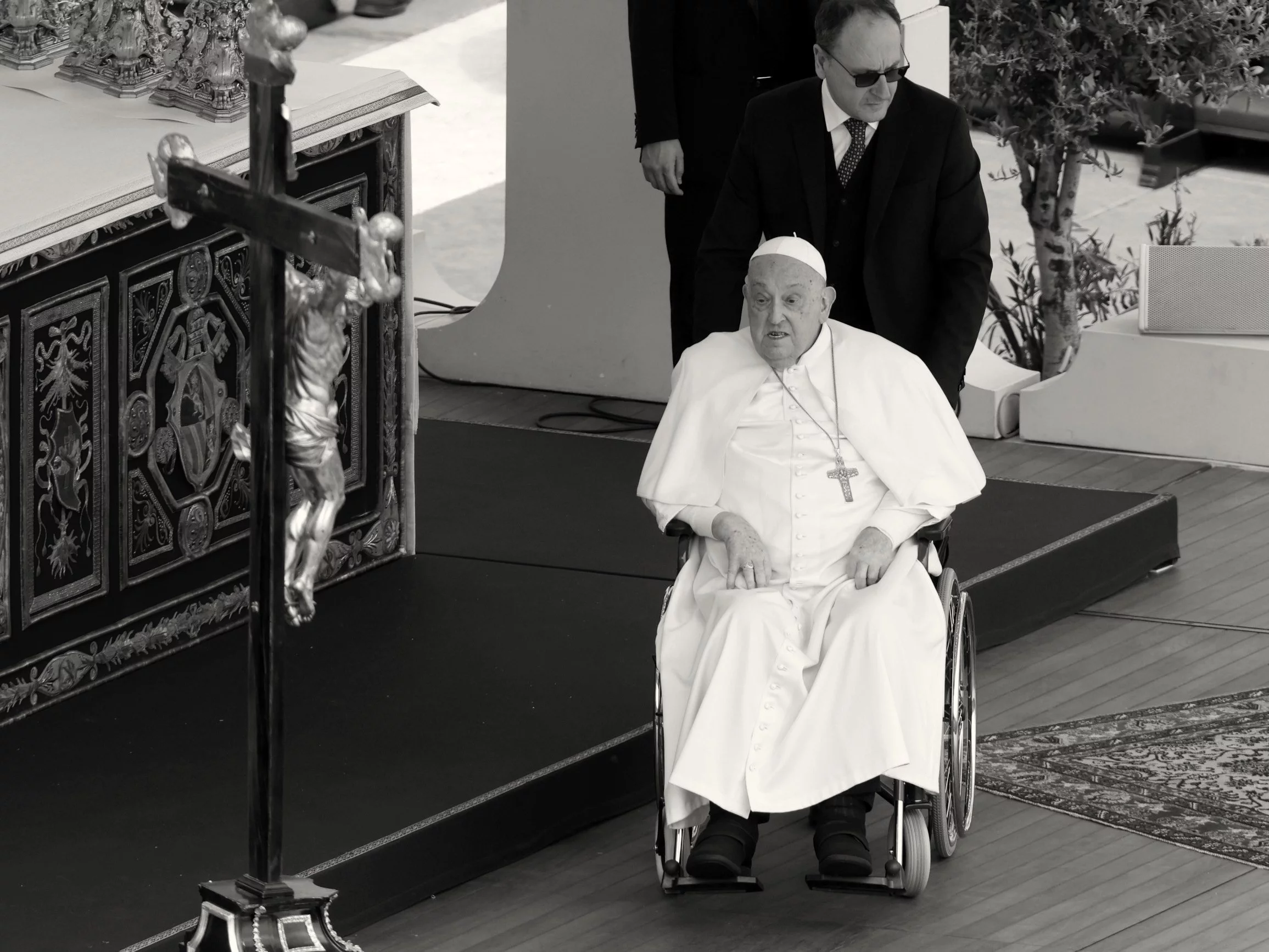 Polscy duchowni są blisko siostry papieża Franciszka. Opowiadają o ich ostatniej rozmowie