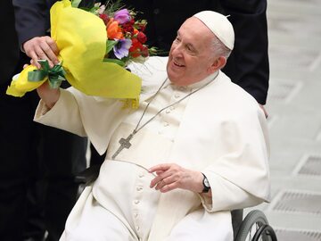 Papież Franciszek podczas audiencji generalnej w Watykanie