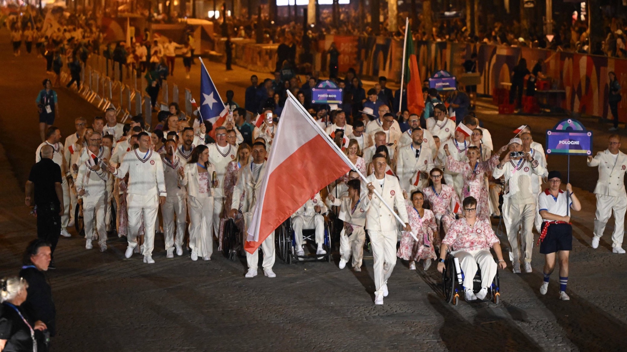 Tak wyglądała polska reprezentacja paralimpijska na ceremonii otwarcia – Paryż 2024 – Letnie Igrzyska Olimpijskie – Sport Wprost