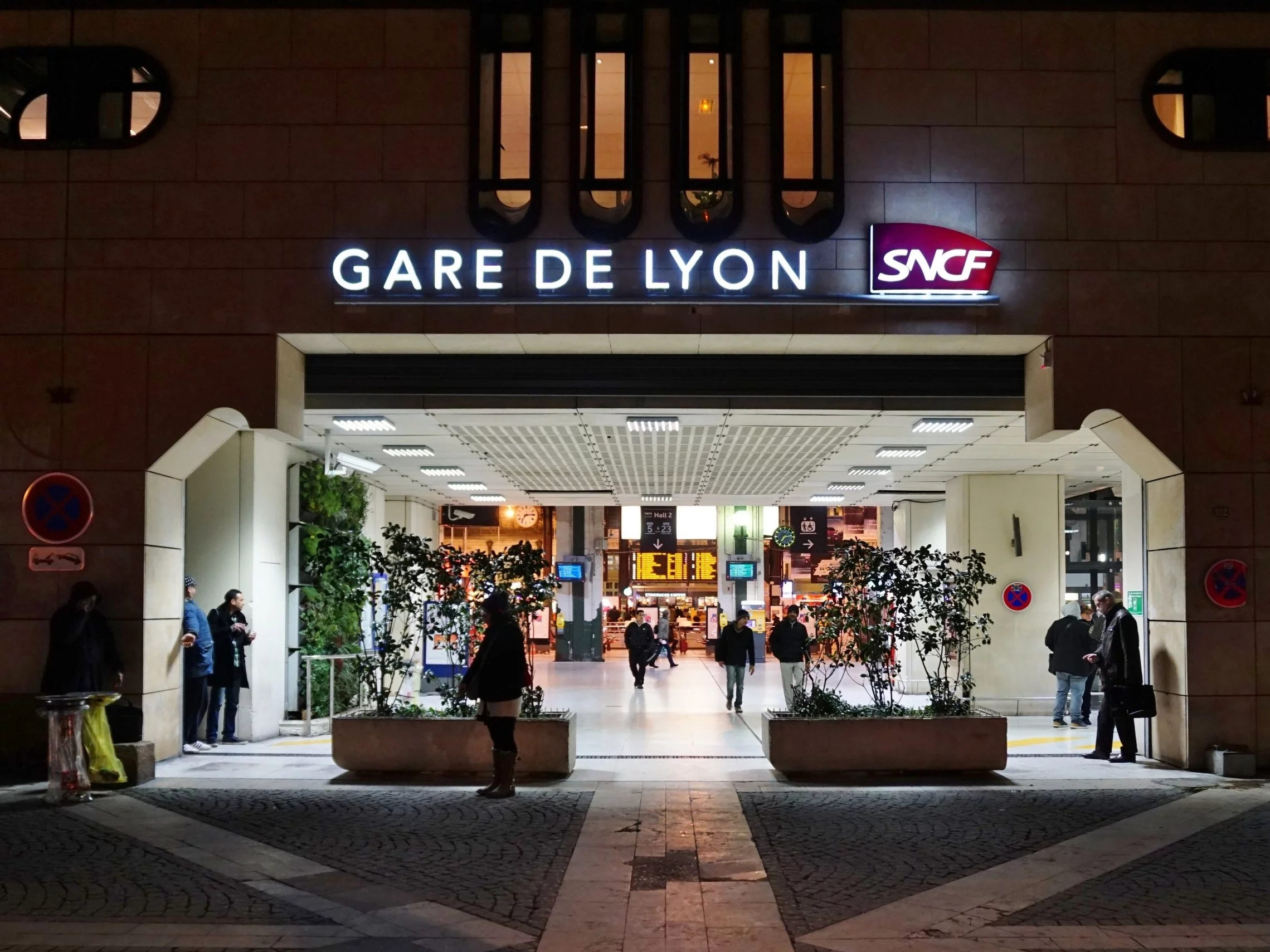 Dworzec Gare de Lyon w Paryżu