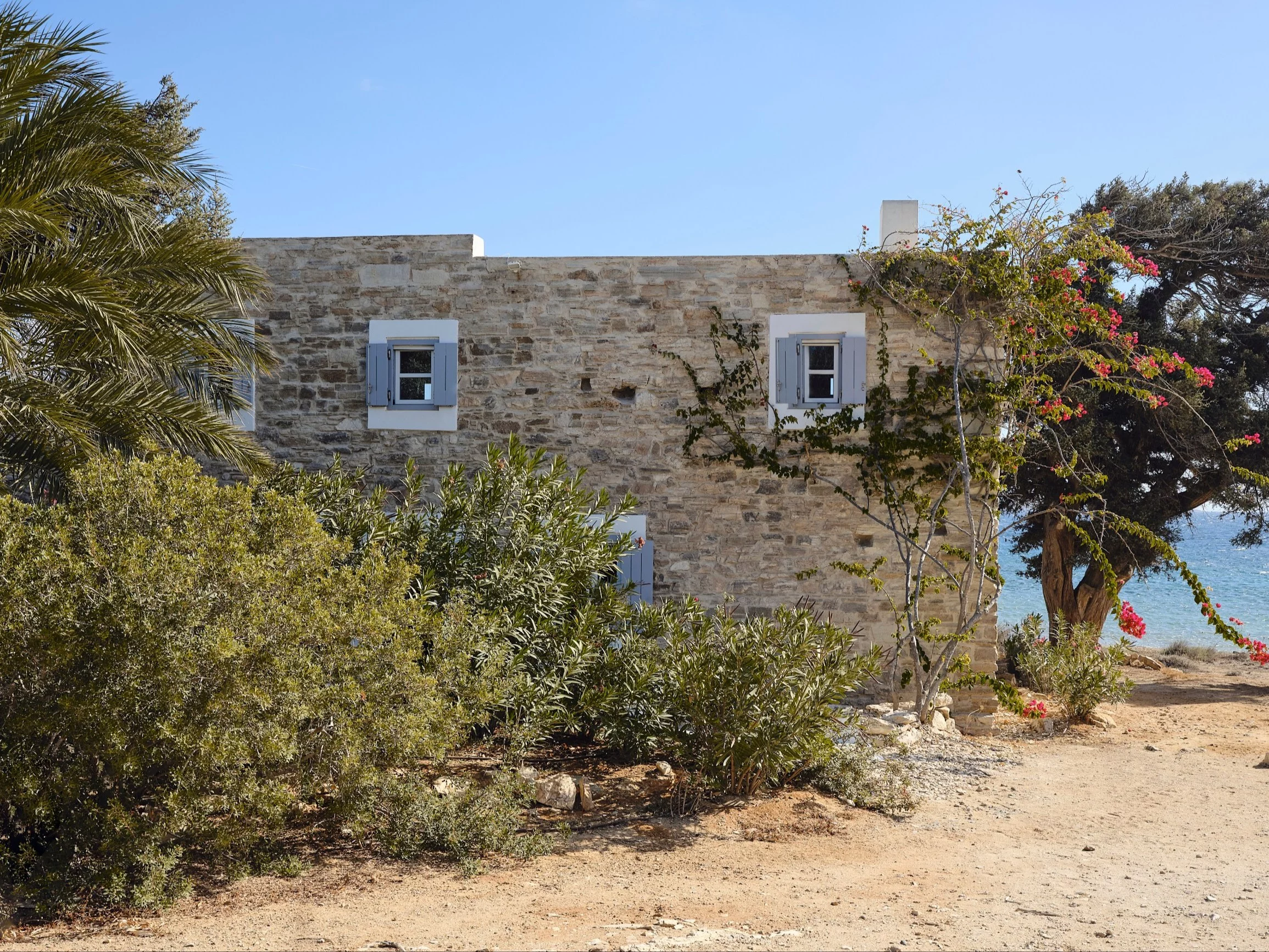 Dawna tłocznia wina nad samym morzem na Antiparos, projekt ARP