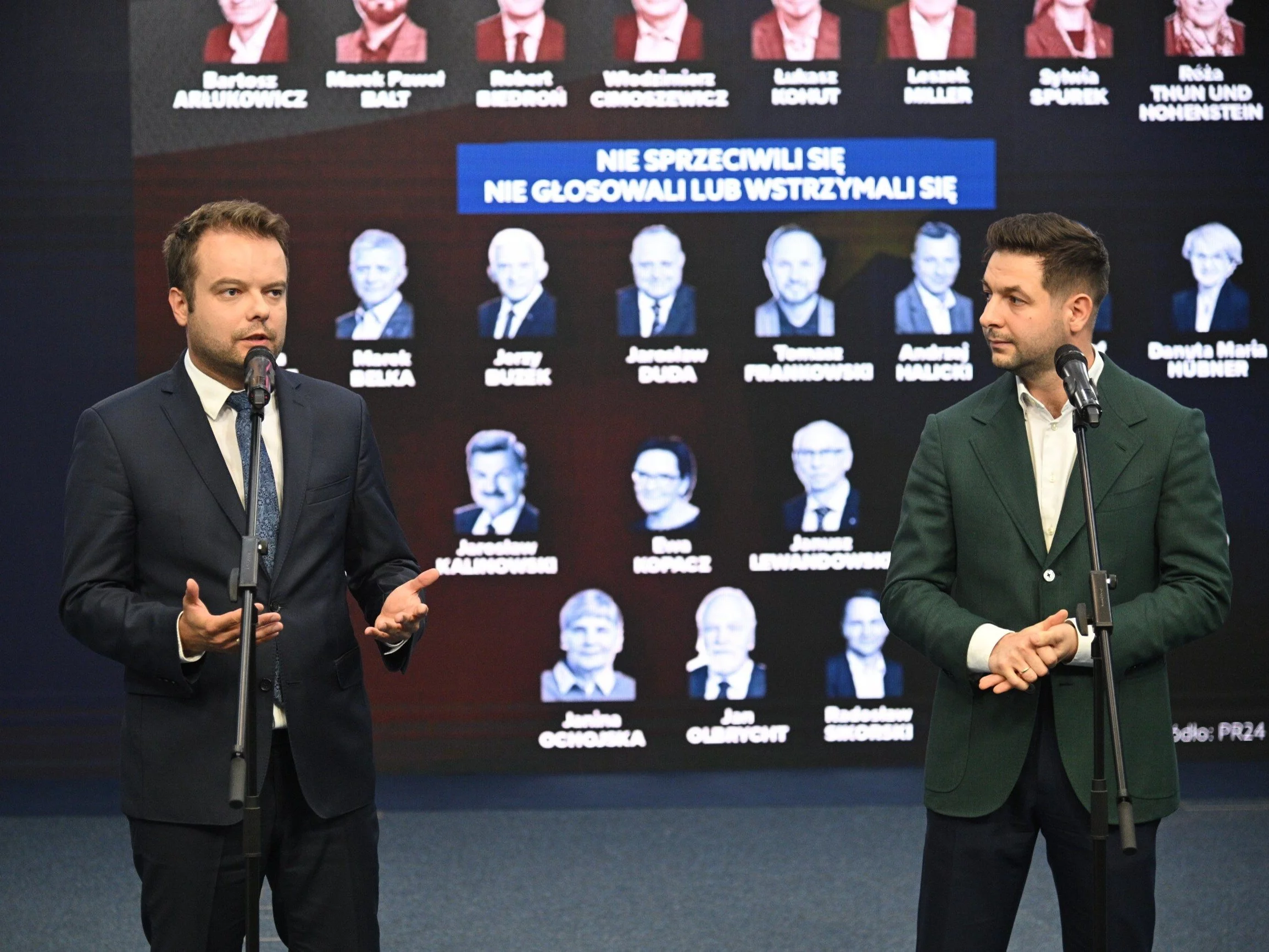 Rafał Bochenek i Patryk Jaki na konferencji prasowej