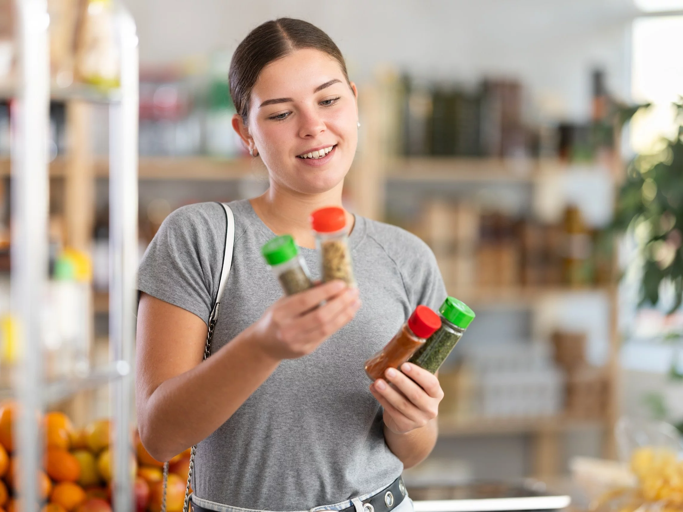 Polacy sypią ją do mięsa na grilla. W tej przyprawie wykryto aż 16 pestycydów