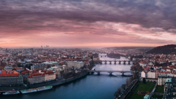 PFN składa życzenia z okazji Wielkanocy. Publikuje zdjęcie z czeskiej Pragi