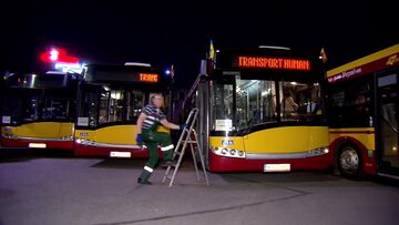 Pięć stołecznych autobusów wyruszyło do Mikołajowa