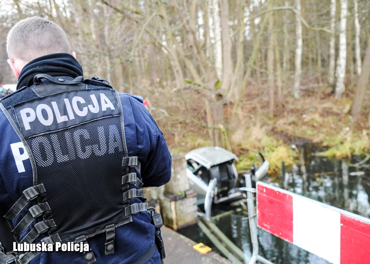 Akcja służb w miejscu tragicznego wypadku