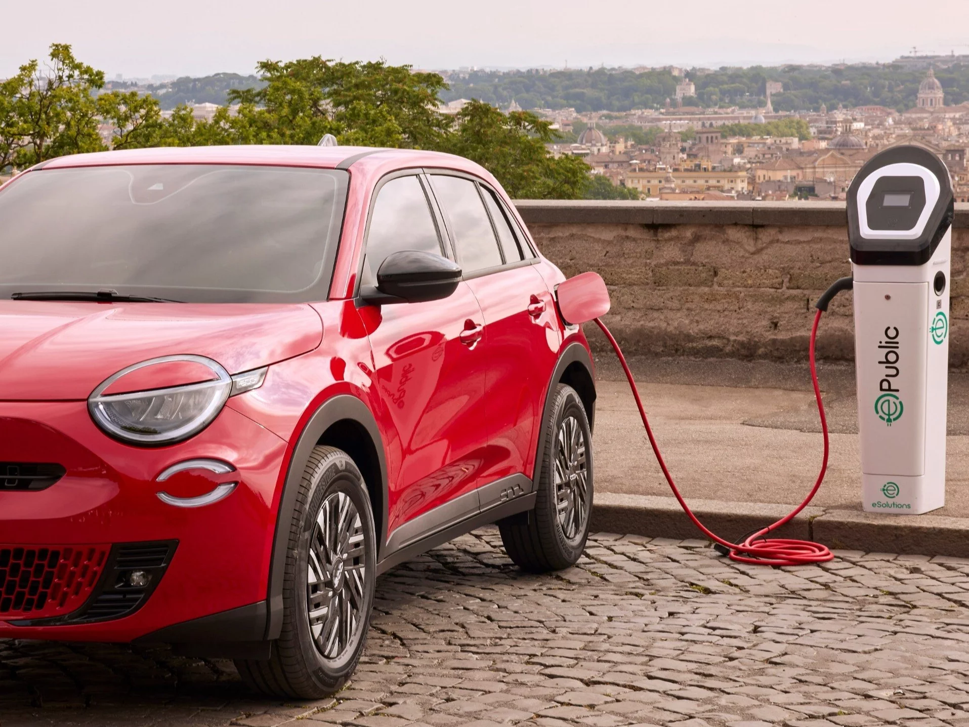 Pieniędzy na dofinasowanie elektryków jest coraz mniej. 60 proc. rozdane