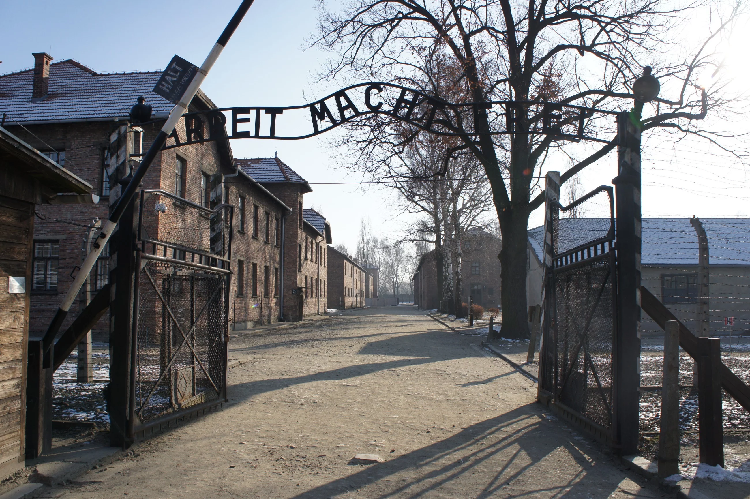 Główna brama obozu KL Auschwitz I