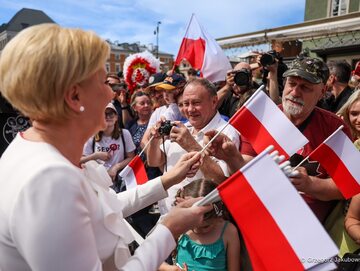 Pierwsza dama Agata Kornahuser-Duda podczas Dnia Flagi w Warszawie