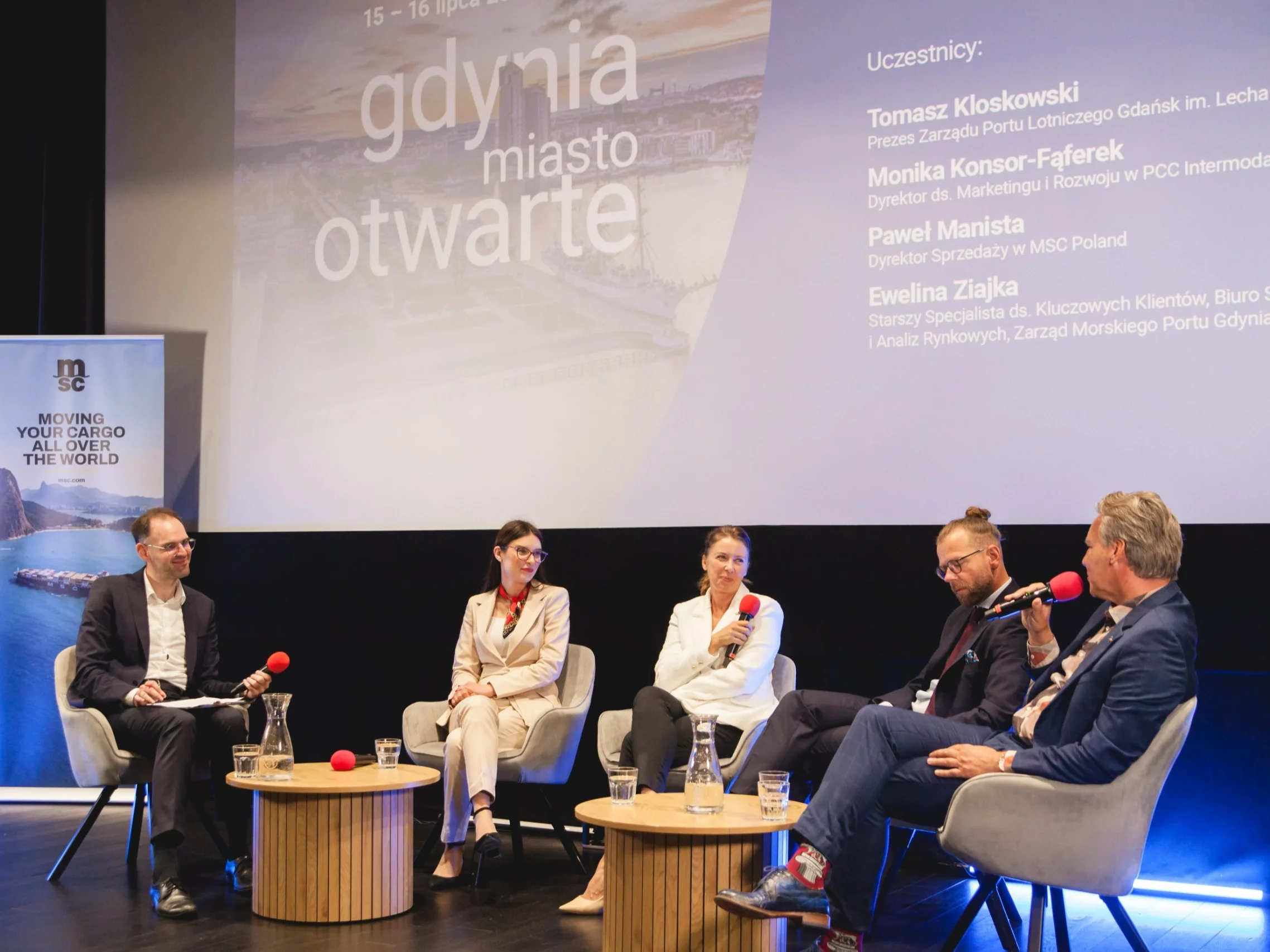 Bartosz Michalski, redaktor zarządzający Wprost, Ewelina Ziajka z Portu Gdynia, Monika Konsor-Fąferek z PCC Intermodal, Paweł Manista z MSC Poland i Tomasz Kloskowski, prezes portu lotniczego Gdańsk