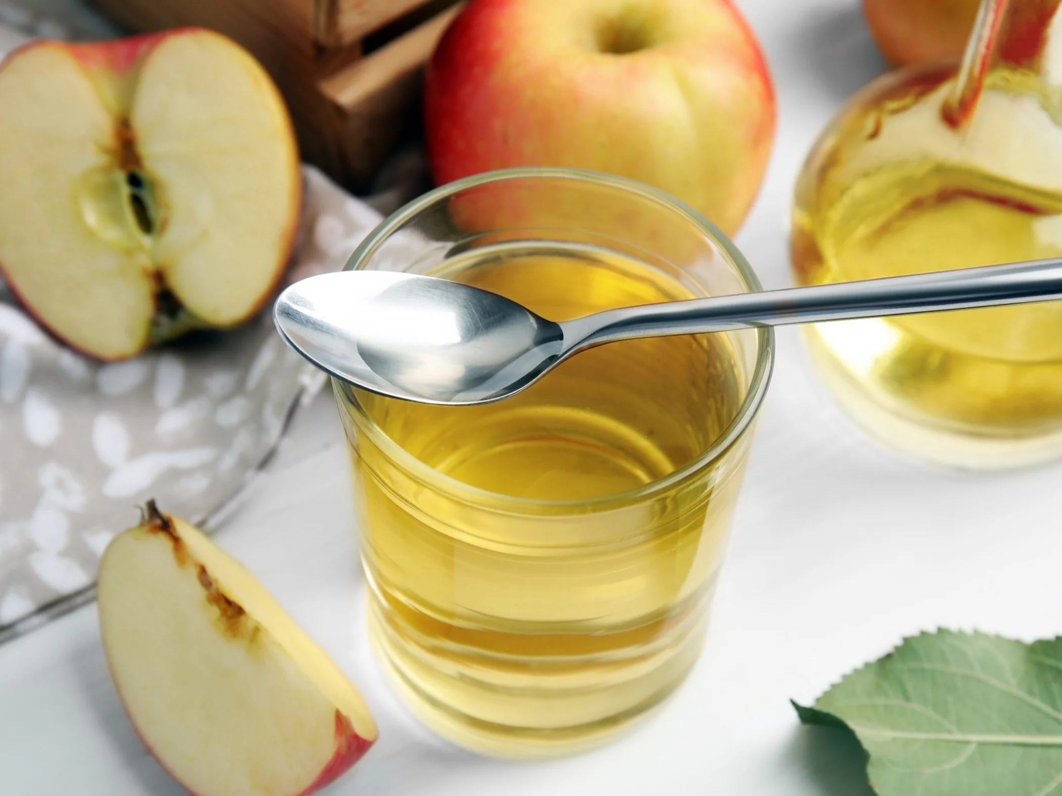 Woda z octem jabłkowym
