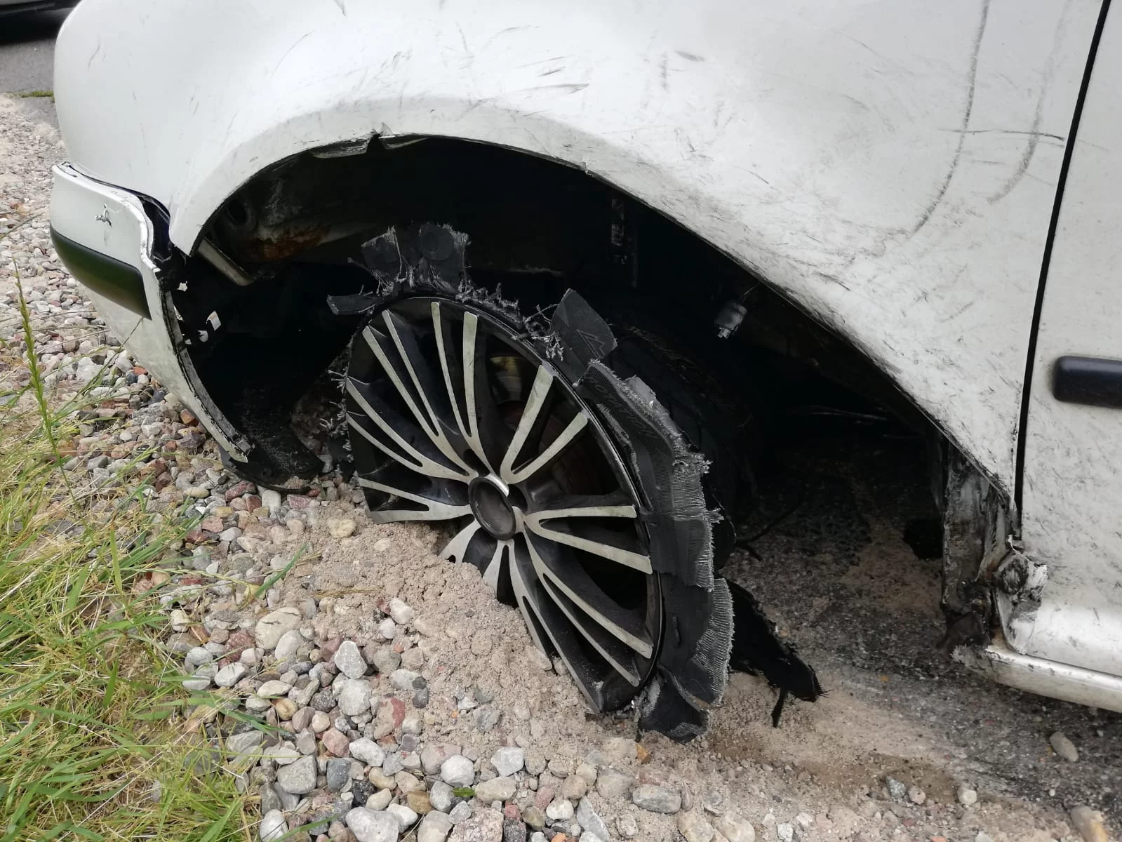 Zatrzymany przez policjantów Volkswagen Golf