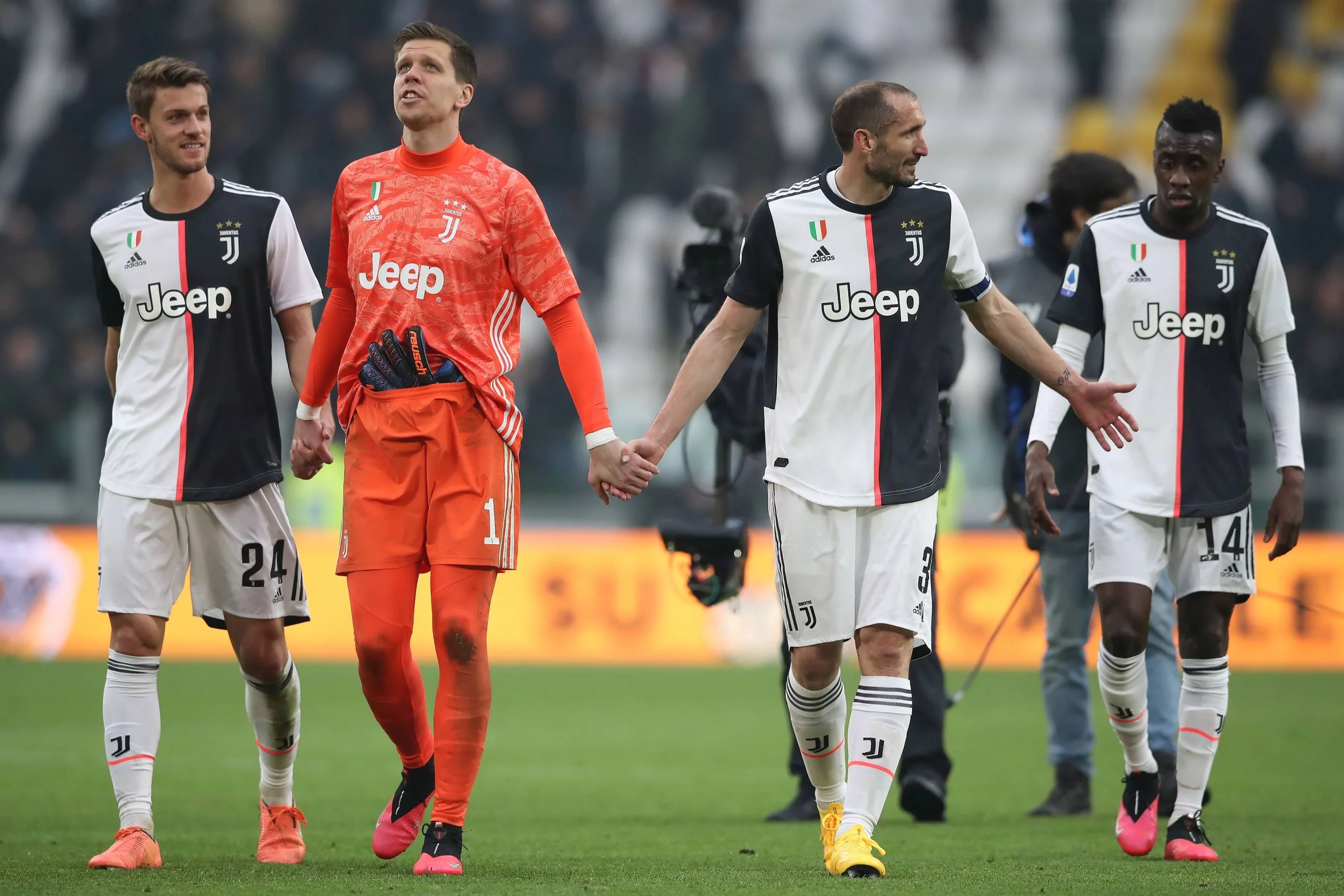 Daniele Rugani (pierwszy od lewej), Wojciech Szczęsny, Giorgio Chiellini i Blaise Matuidi