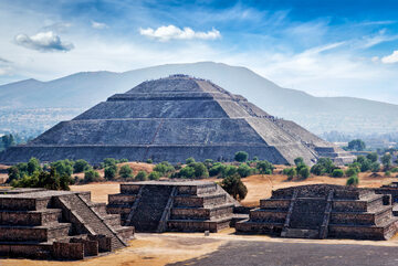 Piramidy w Teotihuacan