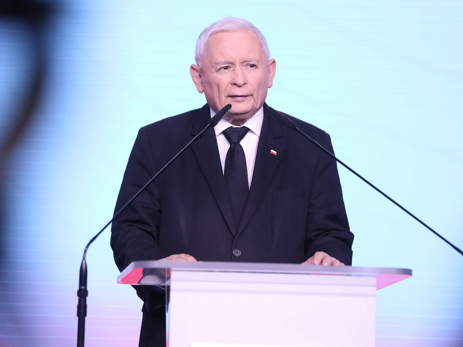 PiS na czele najnowszego sondażu. Wraca stary problem Jarosława Kaczyńskiego