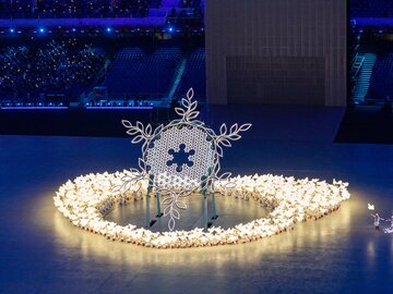 Płatek śniegu podczas otwarcia igrzysk olimpijskich