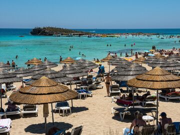 Plaża Nissi na Cyprze