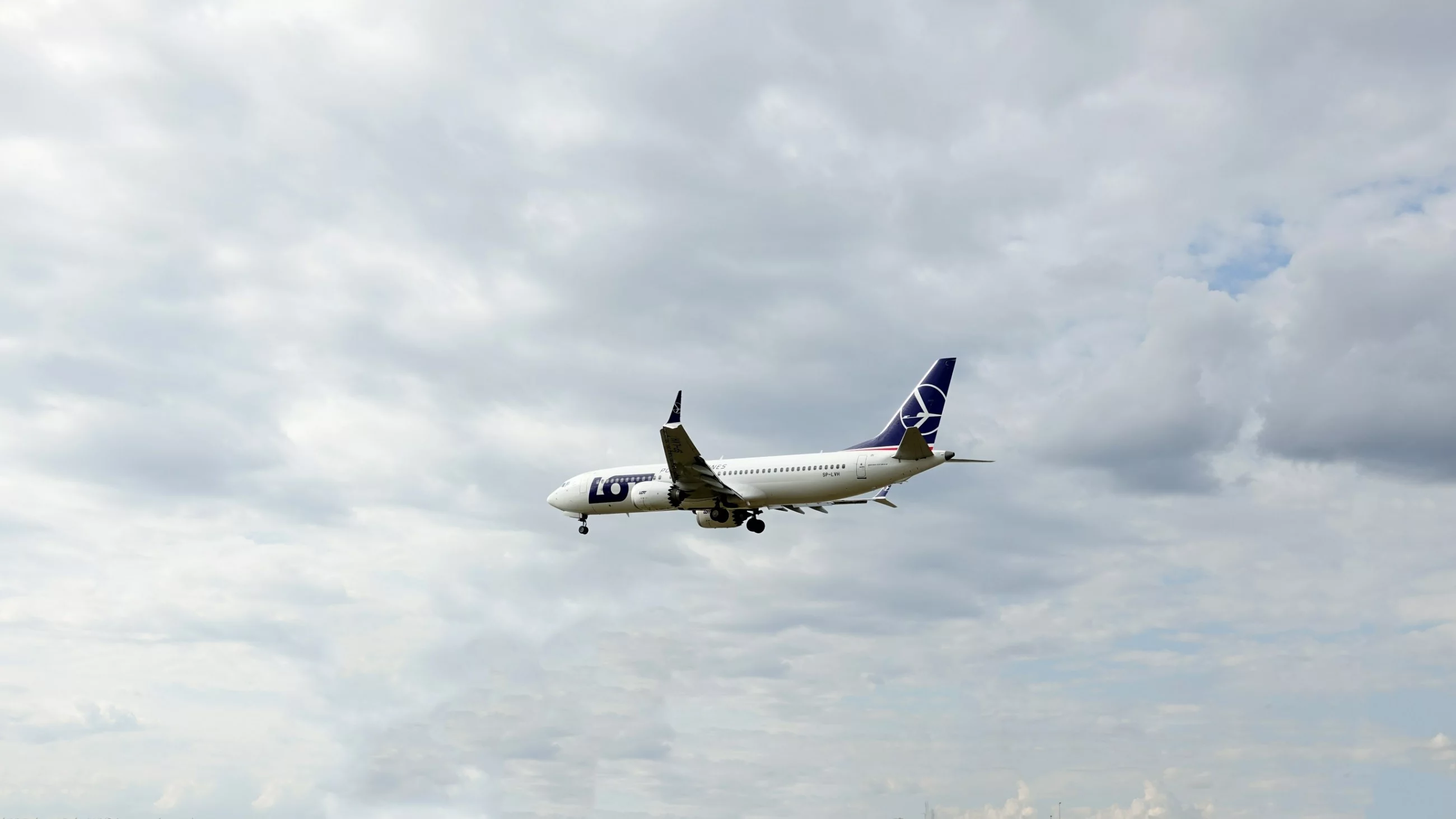 Z Seattle przez Islandię. Nowe samoloty przyleciały do Warszawy