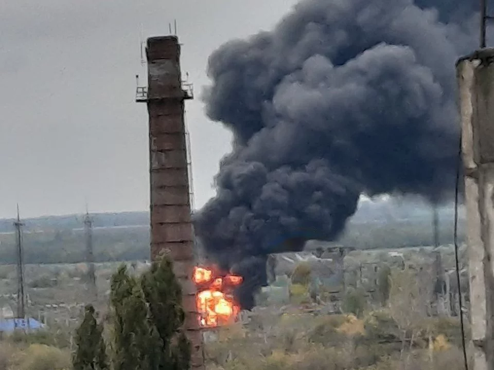 Płonąca podstacja w Szebiekinie