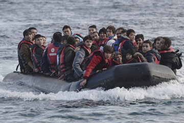 Płynący do Grecji uchodźcy