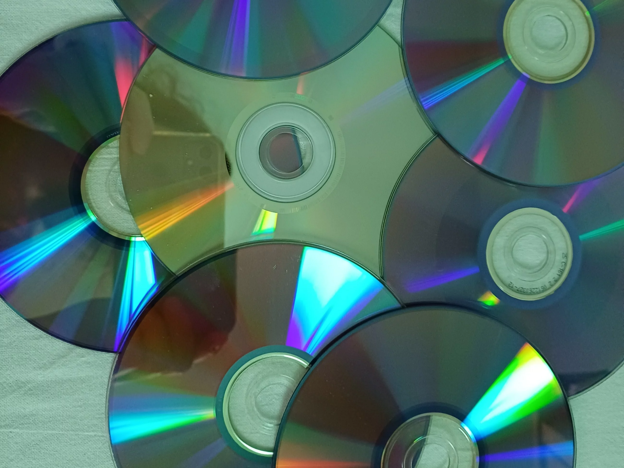 Płyty CD i DVD przeżywają renesans. Można je wykorzystać
