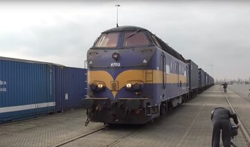 Pociąg z linii Holandia - Chiny