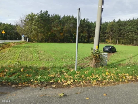 Wiózł dziecko po pijanemu. Skończył na latarnii