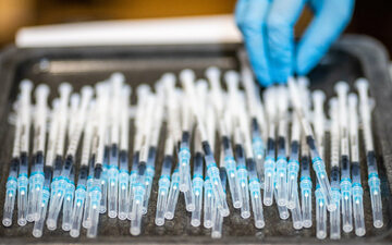 „Podwójna odmiana” koronawirusa z Indii będzie odporna na szczepionki? (zdjęcie ilustracyjne)