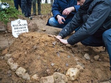 Pogrzeb dziecka migrantki w Bohonikach, 23 listopada
