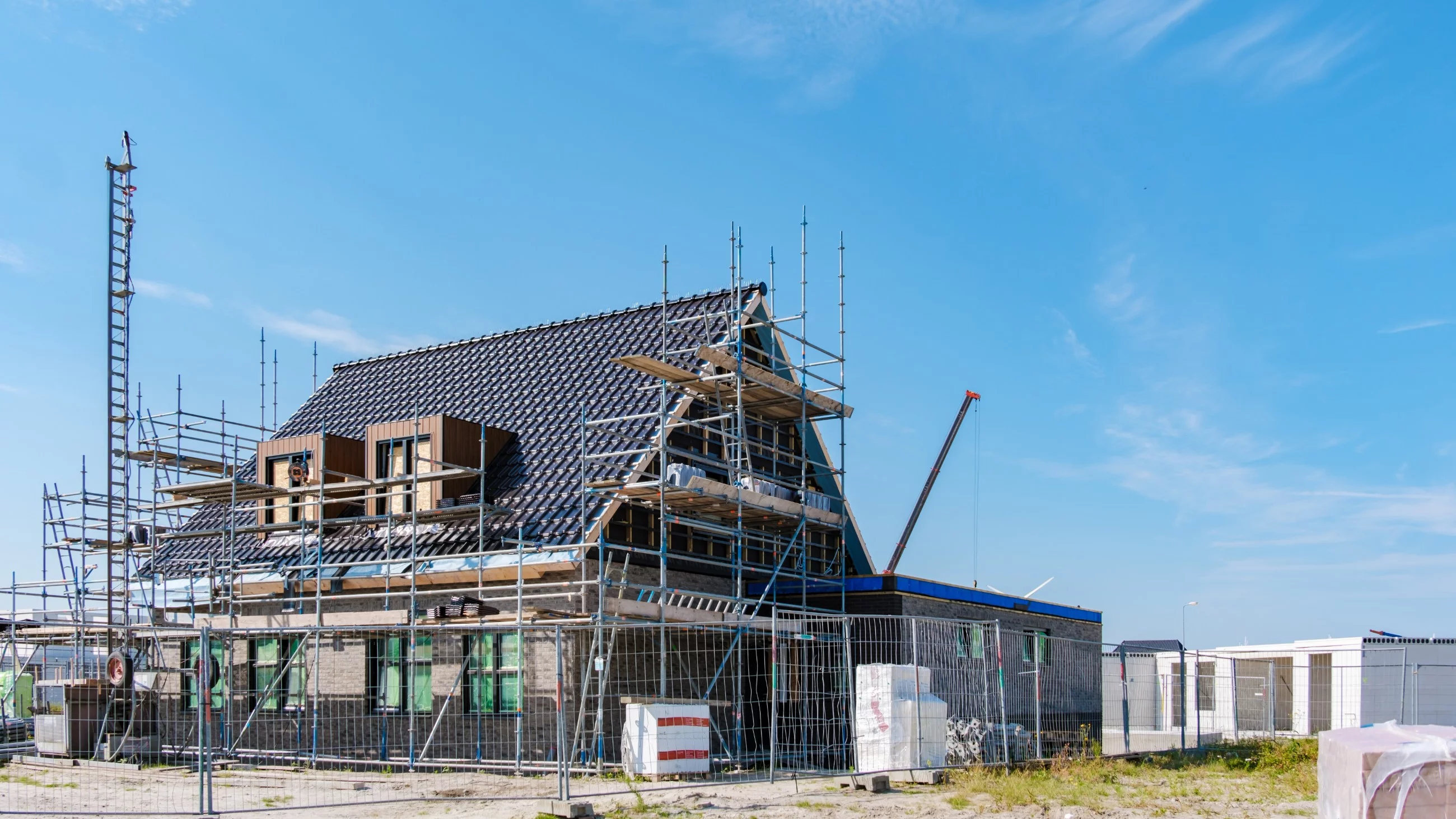 Coraz więcej Polaków stawia na własne domy