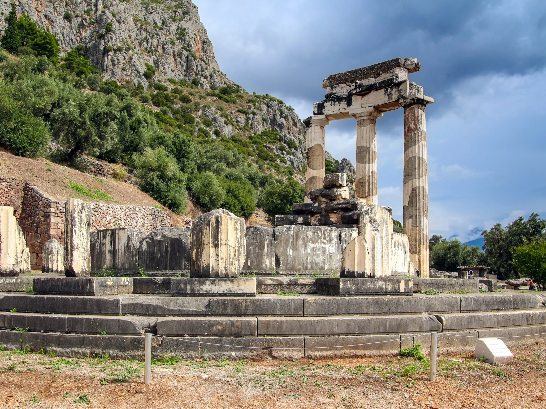Polacy okradali zabytek w Grecji. Grozi im choćby 10 lat więzienia