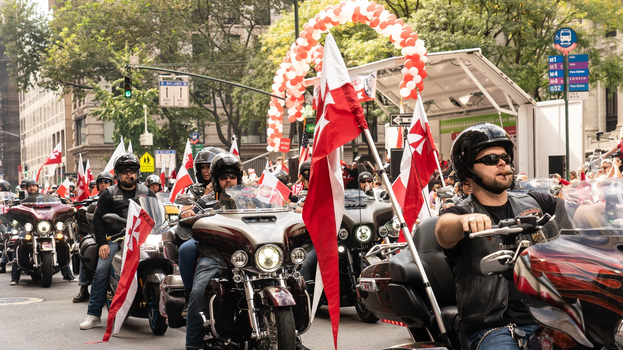 Polacy w USA donoszą na rodaków. Polonijny tygodnik grzmi: „Kapusie są wśród nas!”