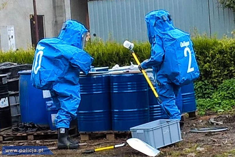 Policjanci podczas akcji w Dzietrzychowicach