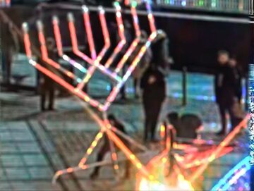 Policjanci zatrzymali pięciu nastolatków, którzy są podejrzewani m.in. o spalenie flagi Izraela