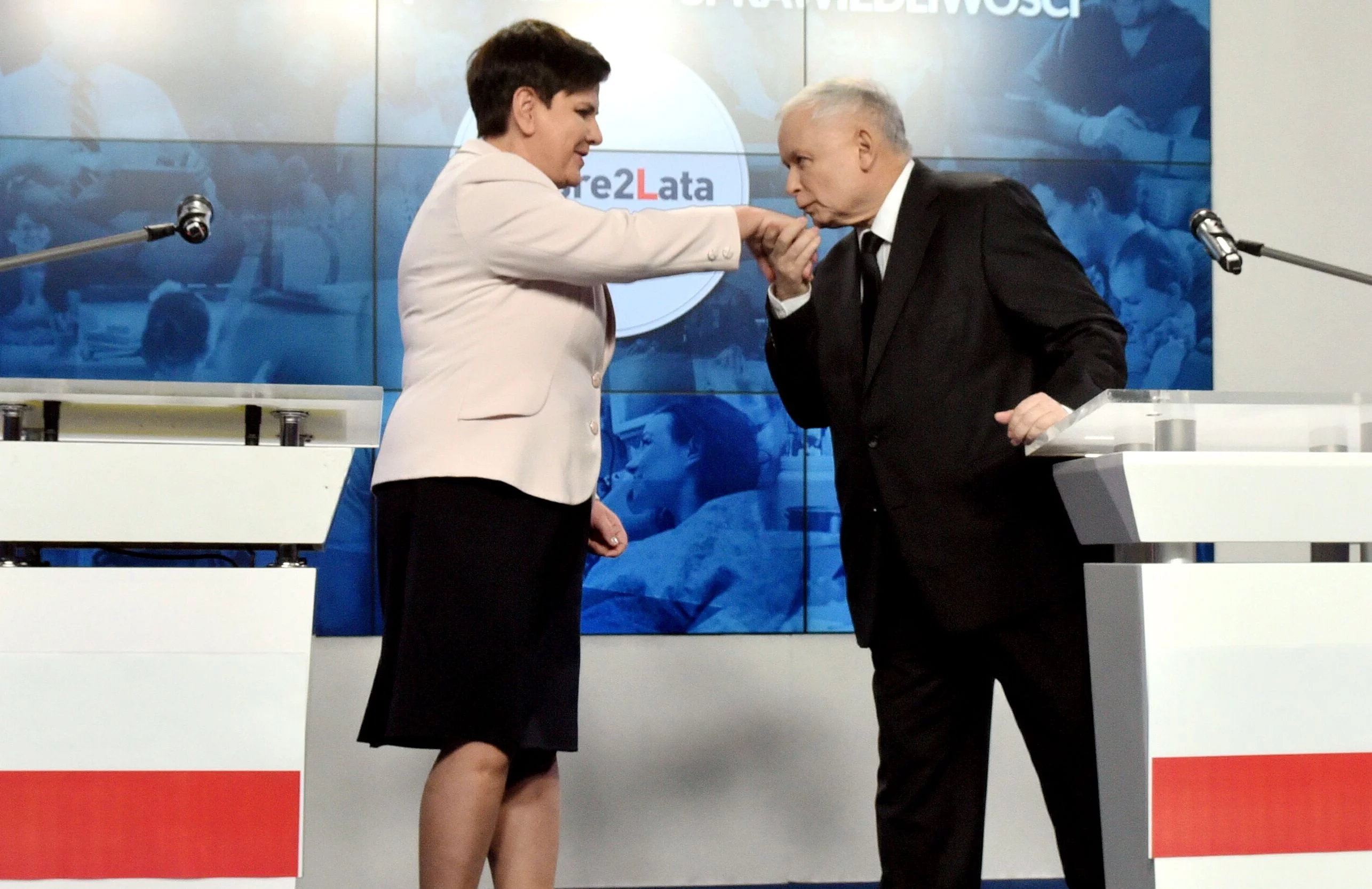 Beata Szydło i Jarosław Kaczyński na wspólnej konferencji prasowej (14.11.2017 r.)