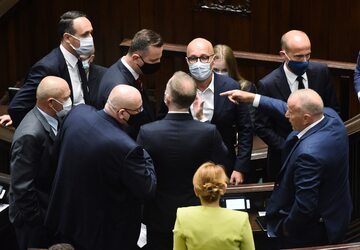 Politycy opozycji w Sejmie